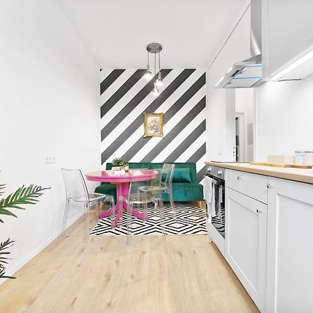 Apartments Direkt Am Staatstheater,Modern,Zentral,Ruhig,2 Zimmer,Netflix,Privatparkplatz Auf Dem Hof Κότμπους Εξωτερικό φωτογραφία